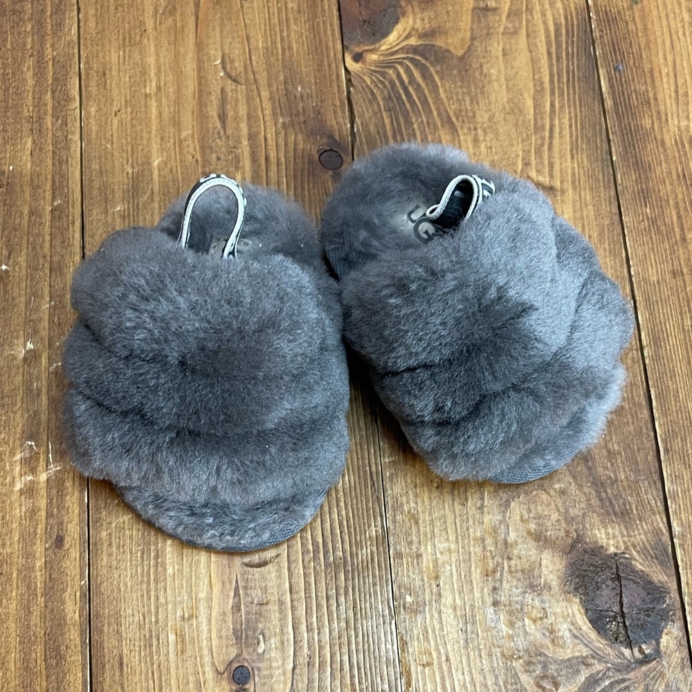 Ugg fluff yeah gray baby slippers size 2/3